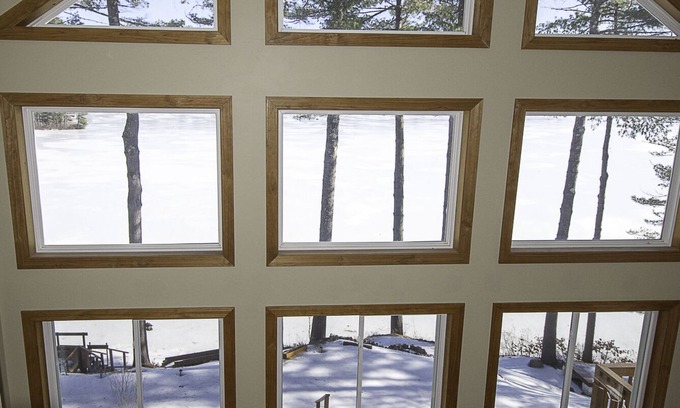 Raymond House | Lakefront Home on Beautiful Crescent Lake