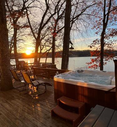 Lake Ozark House | Lakefront Home with Amazing Views, Hot tub, Boat JetSki Rental Option
