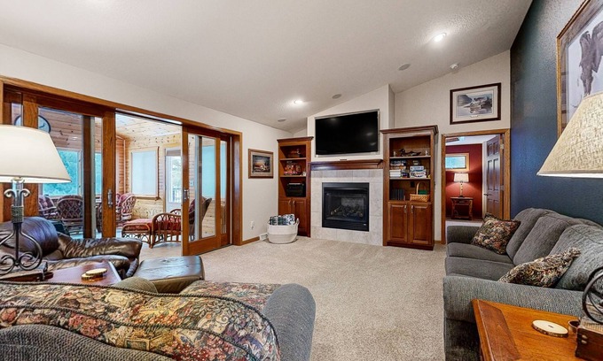 Friendship House | Lakefront home with grill, firepit, pool table, jetted tub