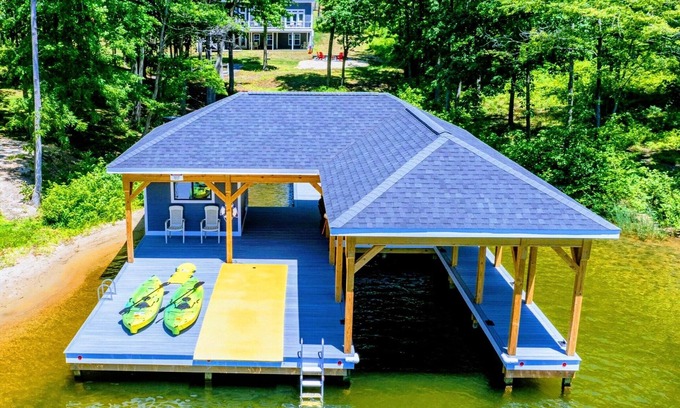Mineral House | Lakefront Lake Anna with Cove, Dock, Deck, Hot Tub