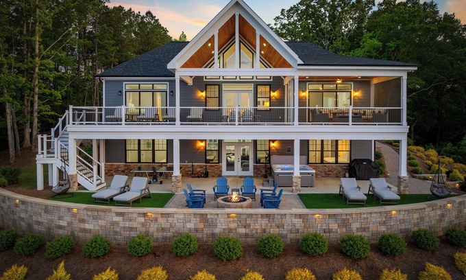 Littleton House | Lakefront Luxe Arcade Dock Hot Tub