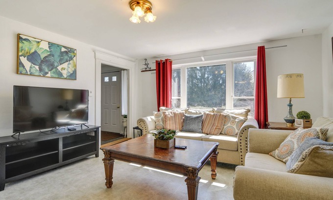 Oakland House | Lakefront Maine House ~ 4 Mi to Colby College