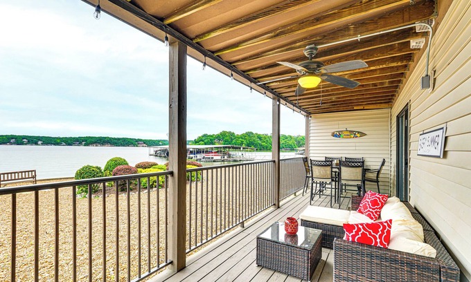Osage Beach Condo | Lakefront Osage Beach Condo: Main Channel View!