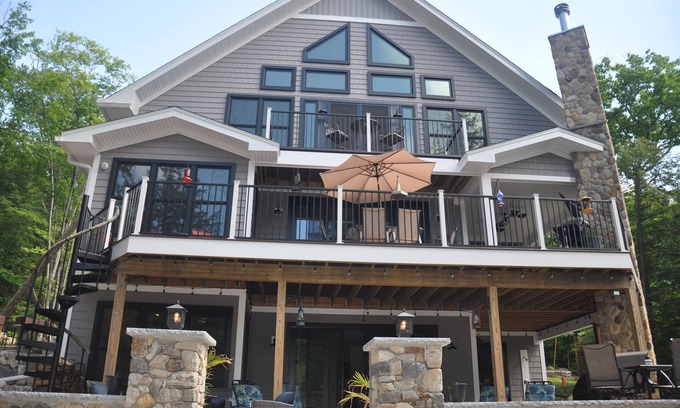Union House | Lakefront, Peaceful, Contemporary