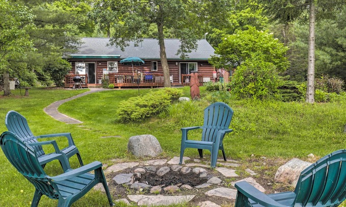 Phelps Cottage | Lakefront Phelps Cottage w/Private Boat Dock