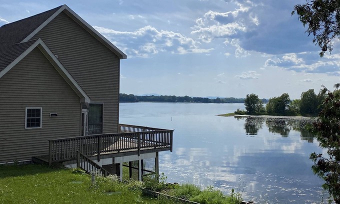 North Hero House | Lakefront property in North Hero, VT, Lake Champlain