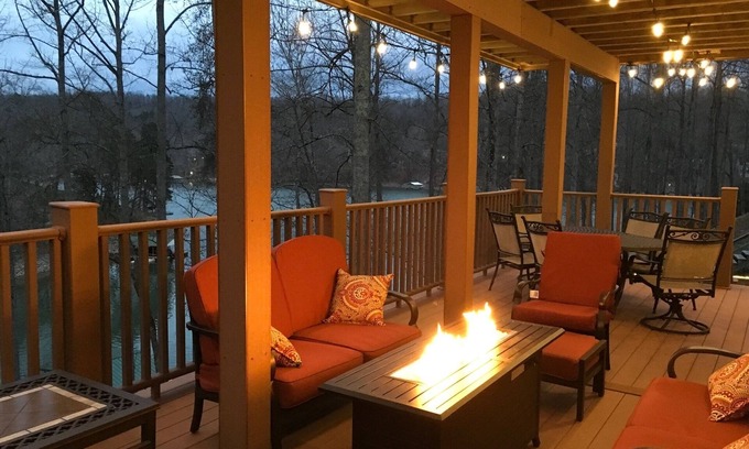 Big Creek House | Lakefront, Quiet Cove, 2 Slip Covered Dock, Hot tub, 2 FirePits, Ice Machine