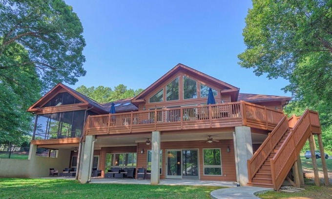 Troutman House | -Lakefront Relaxing Retreat-
