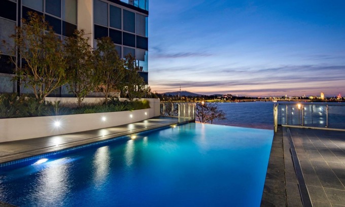 Kingston Apartment | Lakefront Retreat with Stunning Views