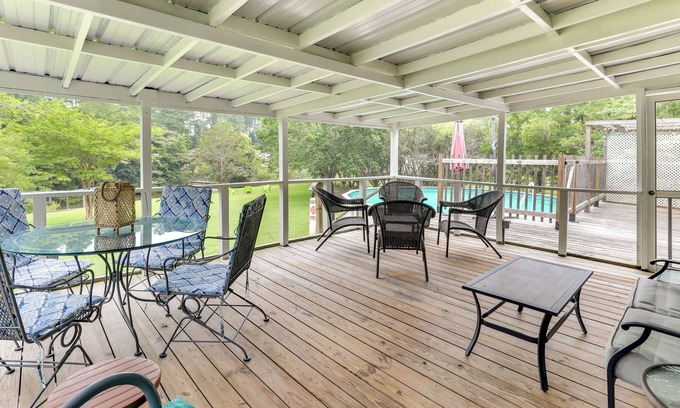 Summerton House | Lakefront Summerton Getaway w/ Boat Dock + Pool!