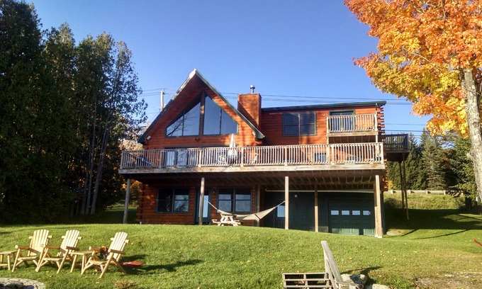 Derby House | Lakefront Vacation Home~get away~Hot tub on deck~Fish/Paddle~Kayaks/Canoes/2 SUP