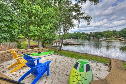 Sherrills Ford House | Lakefront w Private Dock Hot Tub Pontoon Rental Butler Bliss by AvantStay