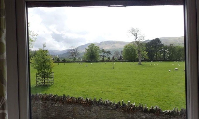 Lorton House | Lakeland cottage with fell views