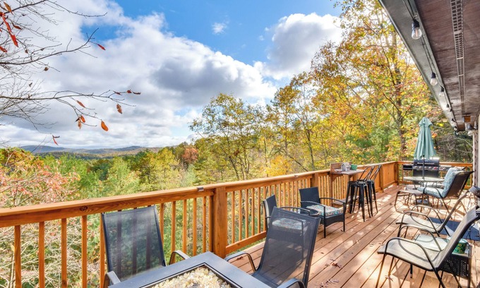 Wiley Cabin | Lakemont Mountain Cabin w/Game Room & Hot Tub!