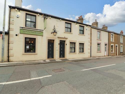 Carnforth Apartment | Lakes View Apartment 1