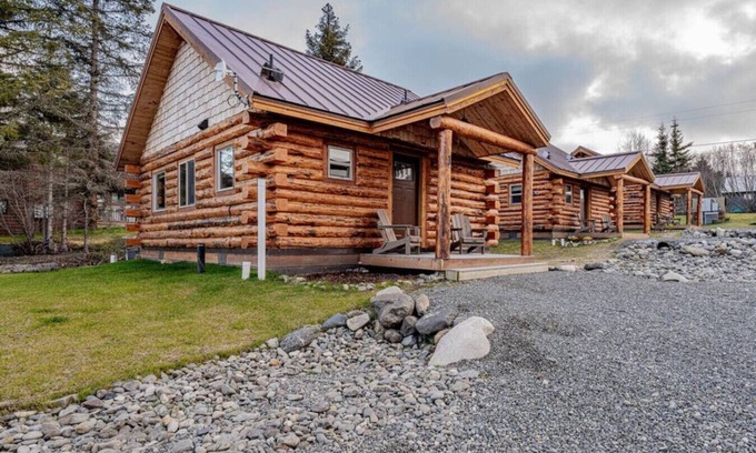 Homer Cabin | Lakeshore Lodging Cabins