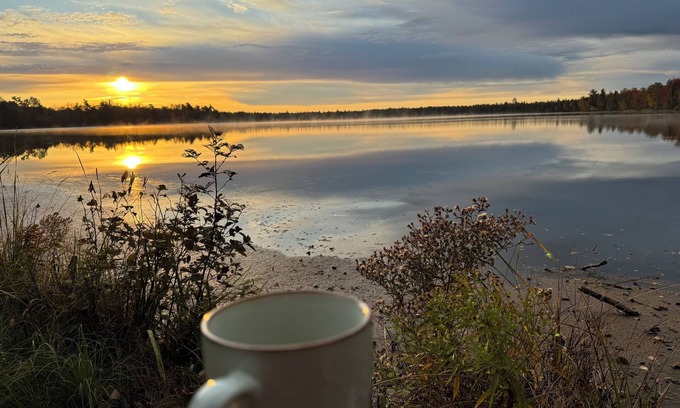 Crivitz Cottage | Lakeside, charming 2-bedroom cottage in fantastic Crivitz with WiFi