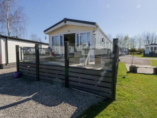 Yealand Conyers House | Lakeside Haven