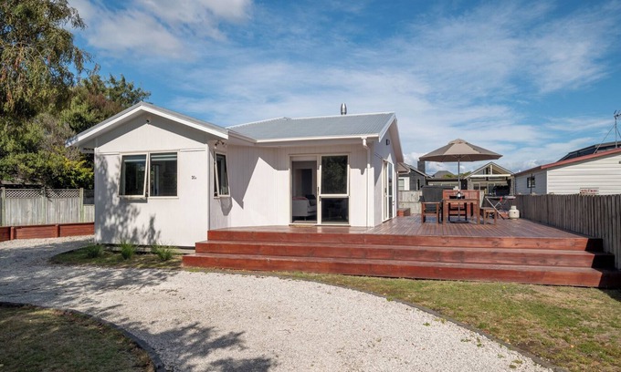 Wharewaka House | Lakeside Haven - Taupo Holiday Home