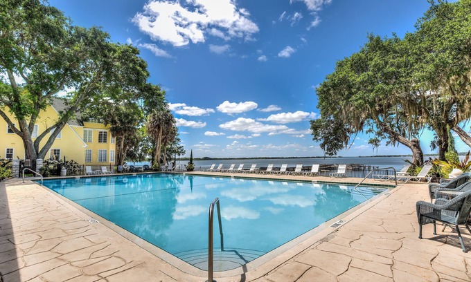 Mount Dora Hotel | Lakeside Inn