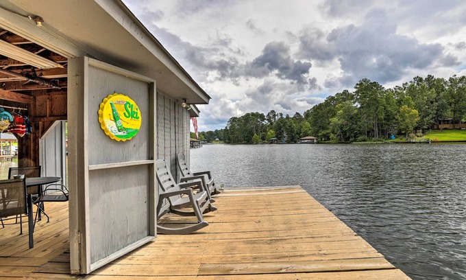 Milledgeville House | Lakeside Living: Sparta Retreat w/Game Room!