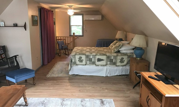 Franklin Apartment | Lakeside Loft in the Maine Woods an hour from Acadia National Park