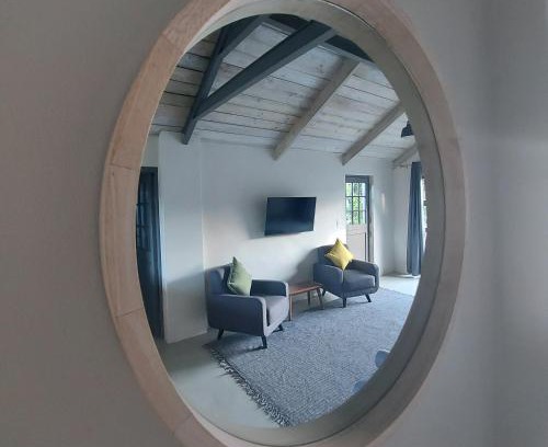 Muizenberg Apartment | Lakeside Mountain Loft