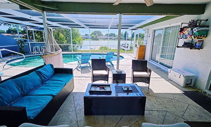 Town N County Park House | Lakeside Paradise:Heated Pool+Dock+Dog Park+Arcade