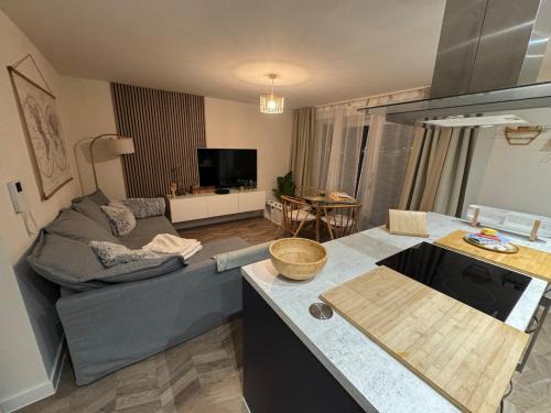 Doncaster Apartment | Lakeside Penthouse View