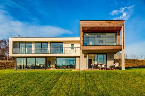 Holworth House | Lakeside property with spa access on a nature reserve Sandpiper BV13