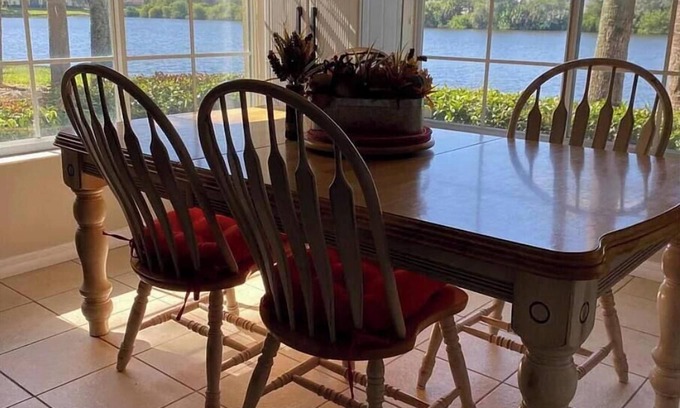 South Bradenton Condo | Lakeside Village