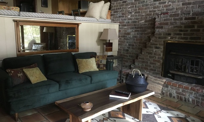 Lenoir City Apartment | Lakeside Woodland Retreat