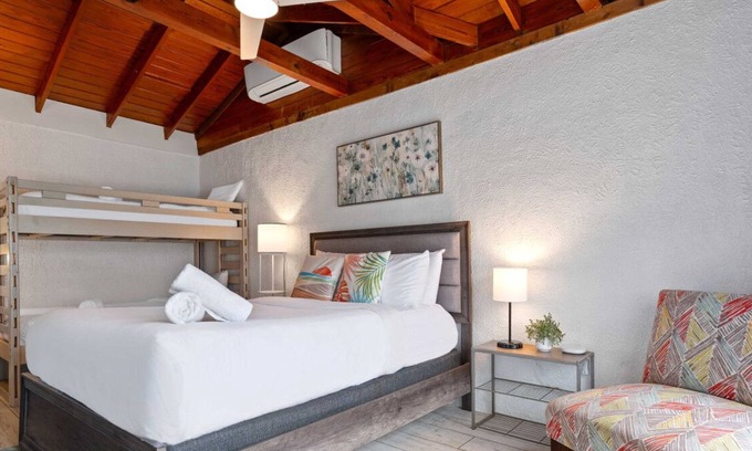 Volente Apartment | LakeTravis Bungalow 4