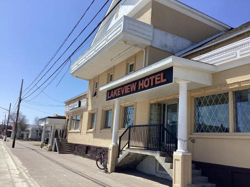 Algoma District Hotel | Lakeview Hotel