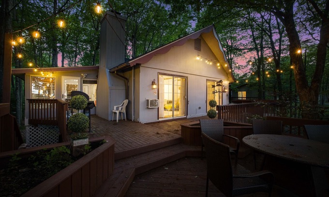 Pocono Summit House | Lakeview|! HotTub| Game Room| Community Pool!