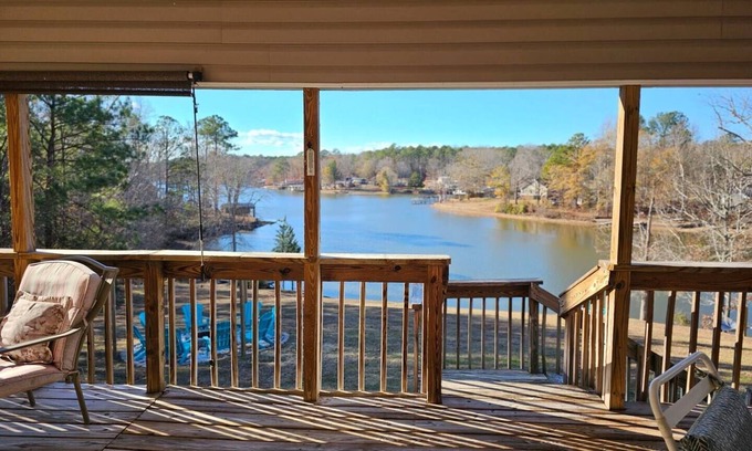 Cross Hill Cottage | Lakeview Oasis with hot tub & fire pit!