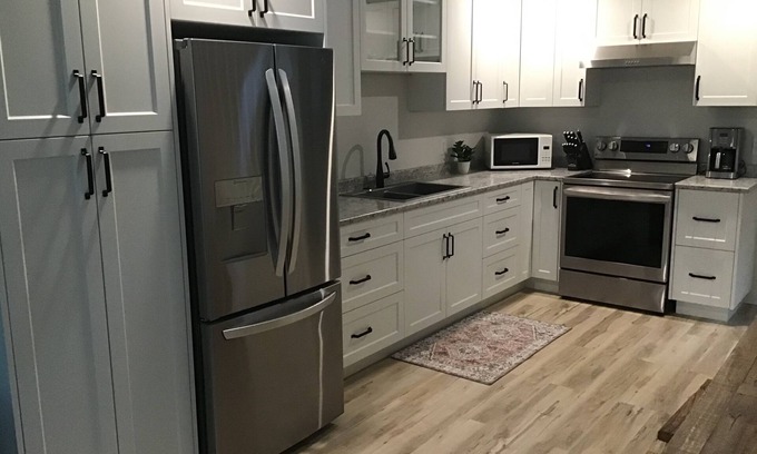 Youbou Apartment | Lakeview Suite with Lake Access
