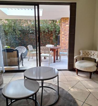 Tshwane Villa | Lakewhistle Family Cottage
