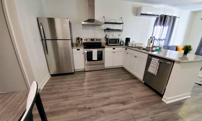 Durham Apartment | Lakewood Lyon Park Renovated Cottage Near Duke 28B