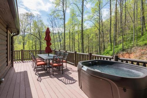 Black Mountain House | Lakey Gap Lodge by Carolina Mornings