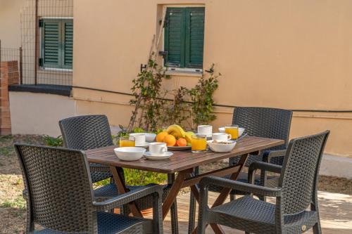 Menegata House | Lakithra Comfort Cove