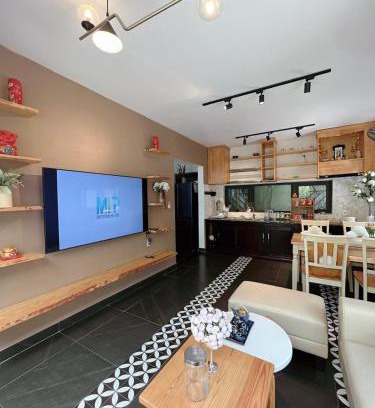 Huong Thuy Apartment | LaLa Family Hue