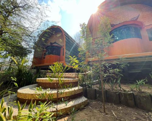 Kuta House | Lamina Repoq Hiils