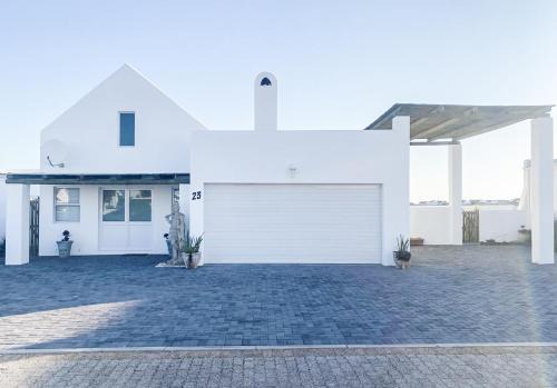 St. Helena Bay House | Lampies Bay Hideaway Close to the Shore