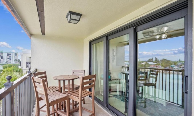 Sunset Beach House | Land's End 3-405 Bay Front - Premier