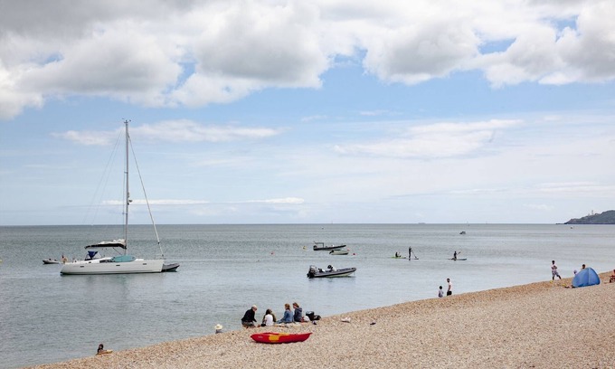 Torcross Apartment | Landau Apartment - an apartment overlooking Slapton Ley and Start Bay