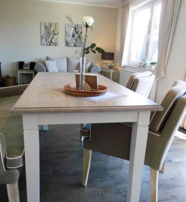 Ortmuhle Apartment | LANDHAUS AM SUND im EG