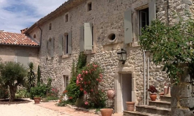 Bouquet Other | Landhaus bei Uzès - in Einem Ruhigen Dorf im Bauernhausstil