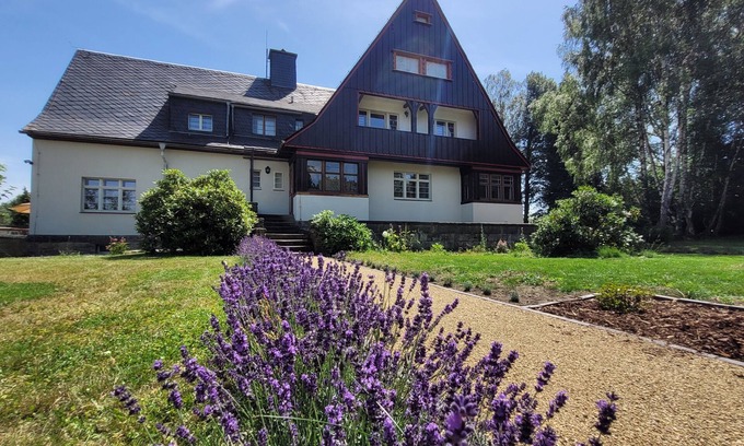 Ostrau Villa | Landhaus Hillehof Gruppenhaus mit Großem Garten und Panorama-aussicht