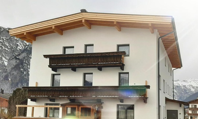 Schwaz Bed & Breakfast | Landhaus Mayr